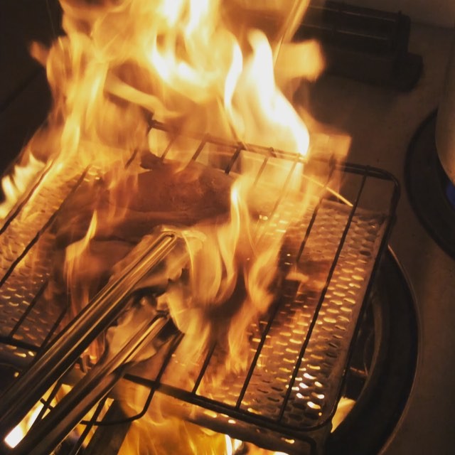 生姜焼きの豚ですよ。#aux #yogihachiman #生姜焼き#lunch - from Instagram